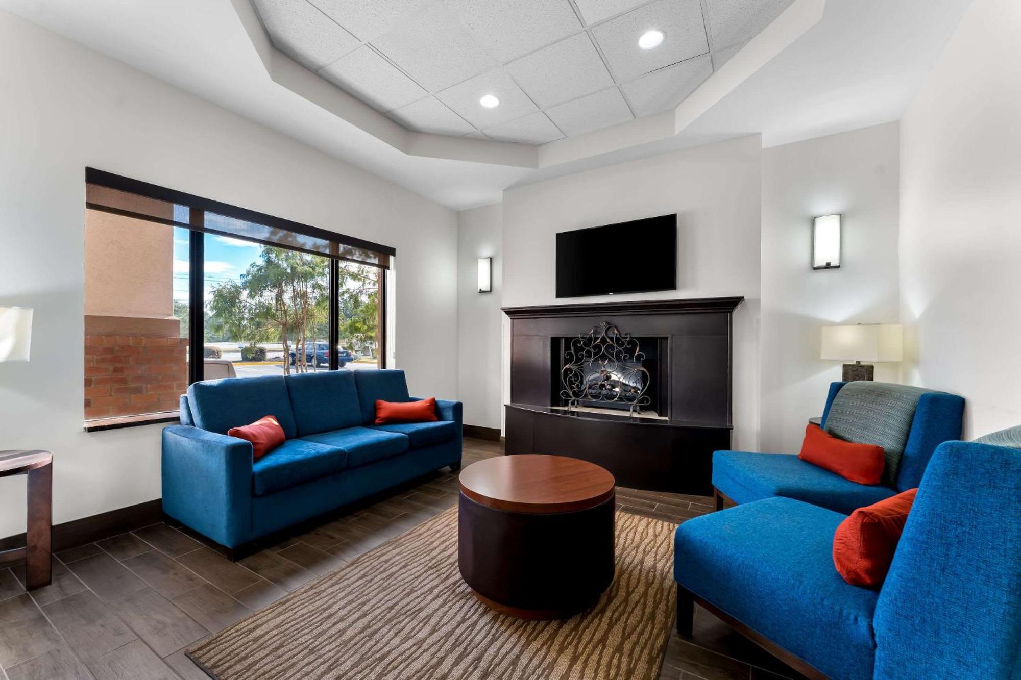 Comfort Inn & Suites Augusta West Near Fort Eisenhower Екстериор снимка